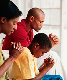 Black-family-praying